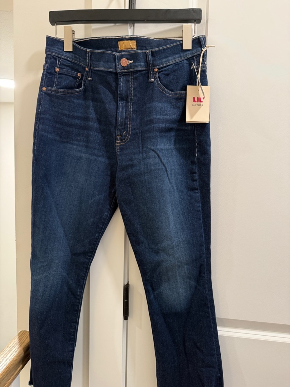 MOTHER Women’s Dark  Indigo Slim Straight Jeans